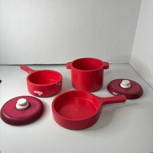 Melissa & Doug Deluxe Wooden Kitchen Accessory Set Red - Pots & Pans 5 pcs 2610